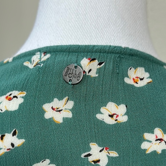 Billabong brand short sleeve tie wrap midi dress - Picture 6 of 10